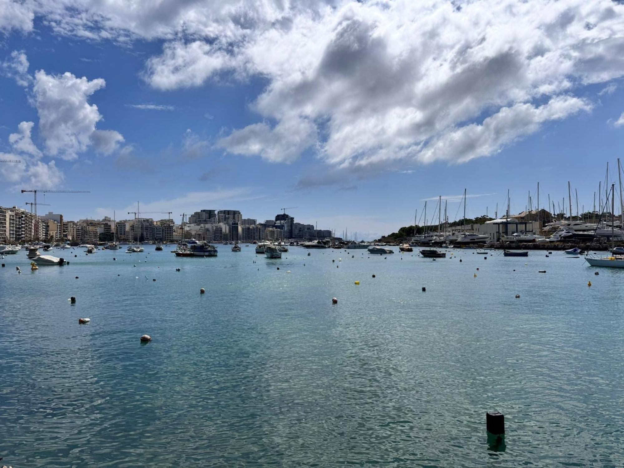 Appartement Charming Flat Off The Sea Front à Gzira Extérieur photo